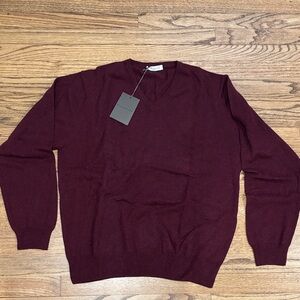 NWT Ballatyne V-Neck Cashmere Sweater in Deep Burgundy